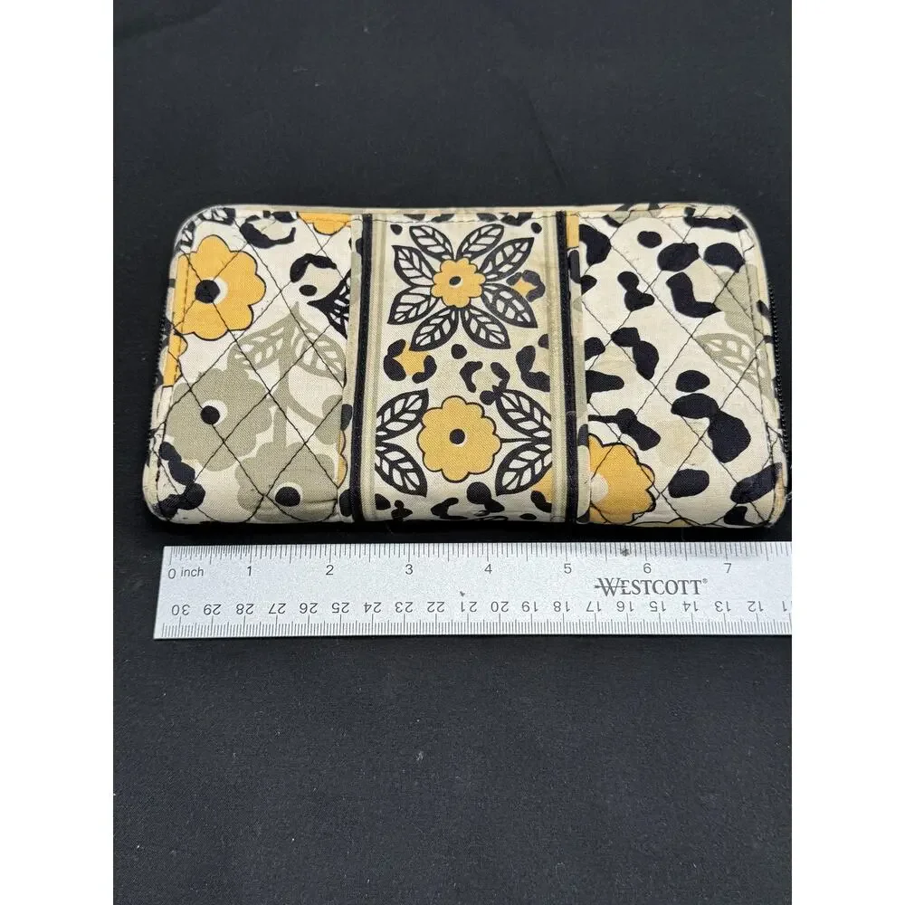Vera Bradley Wallet Womens Multicolor Floral Quilted Cotton Zip Around Clutch - Picture 3 of 7